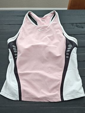 Nike Active Tank Top  Womens Medium Athletic Sporty Colorblock Outdoor Yoga Gym